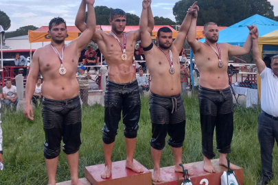 Sakarya Büyükşehir Sporcuları Madalyaları Topladı