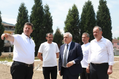 AK Parti Heyetinden Akyazı'daki Spor Tesislerine Ziyaret!