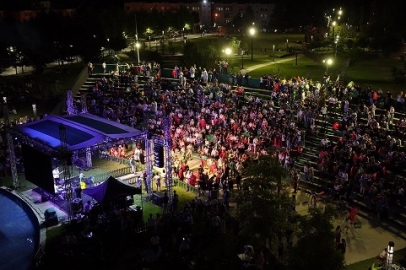 “Yaz Seninle Güzel” Konserleri Coşkuyla Başladı!