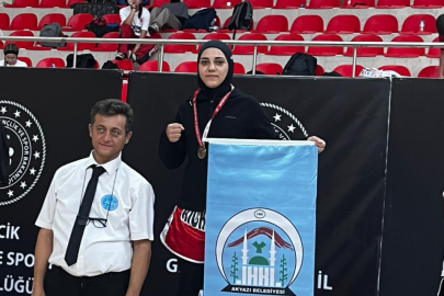 Derya Kara Kick Boks’ta Şampiyon Oldu