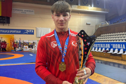 Sakaryalı Güreşçi Alkan Akar’dan Balkan Şampiyonası’nda Altın Madalya