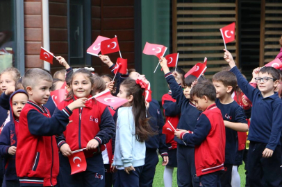Cumhuriyet Coşkusu SGM’de: Çocuklar Bayraklarla Kutladı