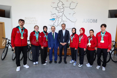 Başkan Alemdar, Dünya Şampiyonu Wushu Kung Fu Milli Takımı’nı Ağırladı