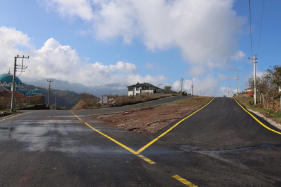 Büyükşehir’in Akyazı’daki Asfalt Çalışmaları Kırsalda Yeni Dönem Başlattı