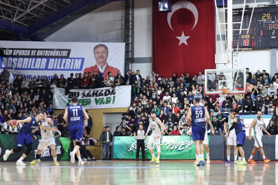 Sakarya Büyükşehir Basketbol Yarı Finalde: Rakip Kütahya Belediyesi