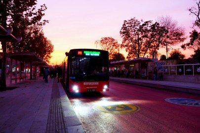 Sakarya’da Metrobüslere Gece Seferi Düzenlemesi